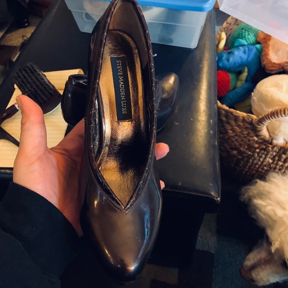 Shoes - Picture 5 of 10